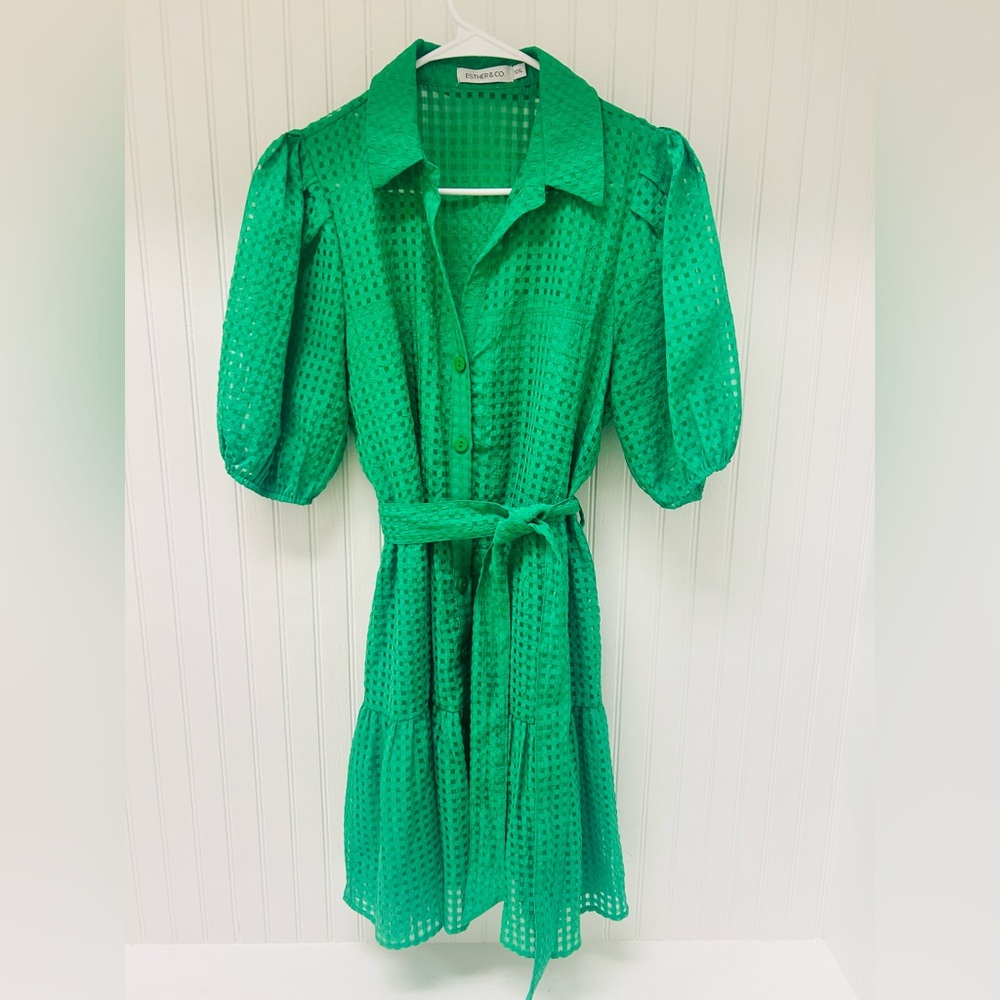 SOLD!! 💚 Elegant Green Dress